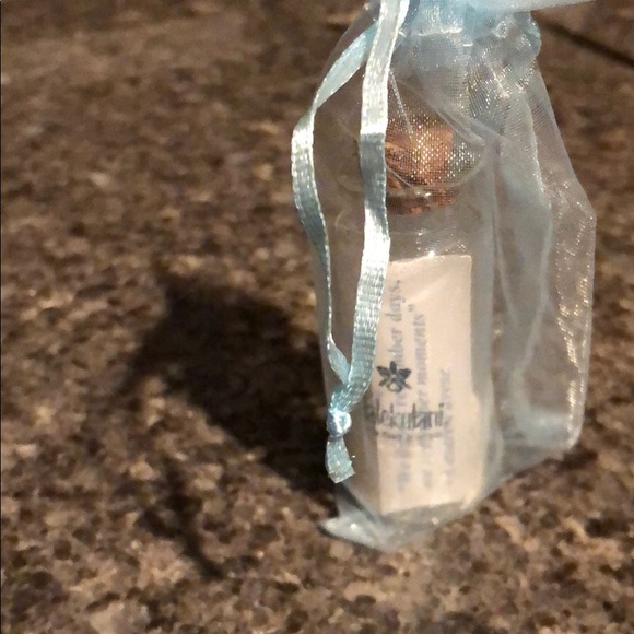 Halekulani sand in a bottle souvenir. - Picture 3 of 3